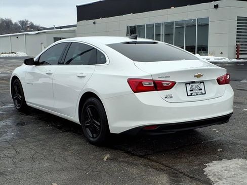 Used 2023 Chevrolet Malibu LS image 4