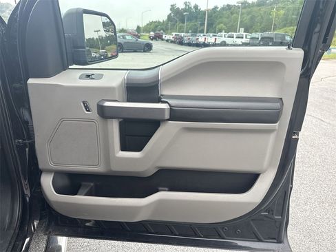 Used 2020 Ford F150 XLT image 20