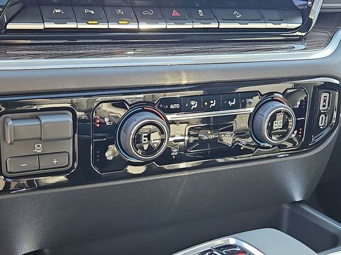 New 2026 Chevrolet Silverado 1500 LT Trail Boss w/ LT Trail Boss Premium Package image 12