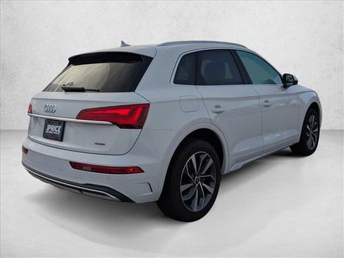 Used 2021 Audi Q5 Premium w/ Convenience Package image 5