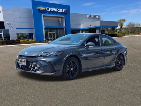 Used 2025 Toyota Camry SE w/ Convenience Package AWD/4WD image 34