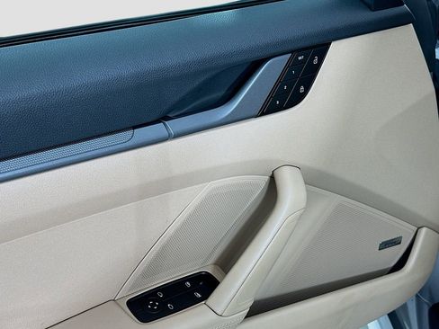 Used 2024 Porsche 911 Carrera image 19