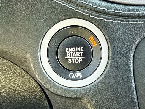 Used 2023 Dodge Charger SXT w/ Plus Group RWD image 8
