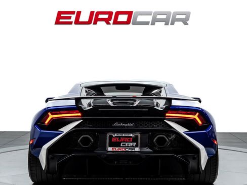 Used 2023 Lamborghini Huracan Tecnica image 4