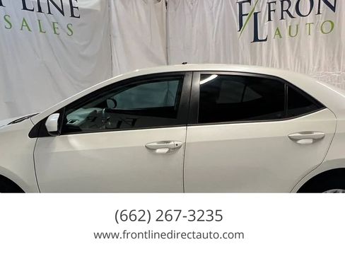 Used 2018 Toyota Corolla LE FWD image 4