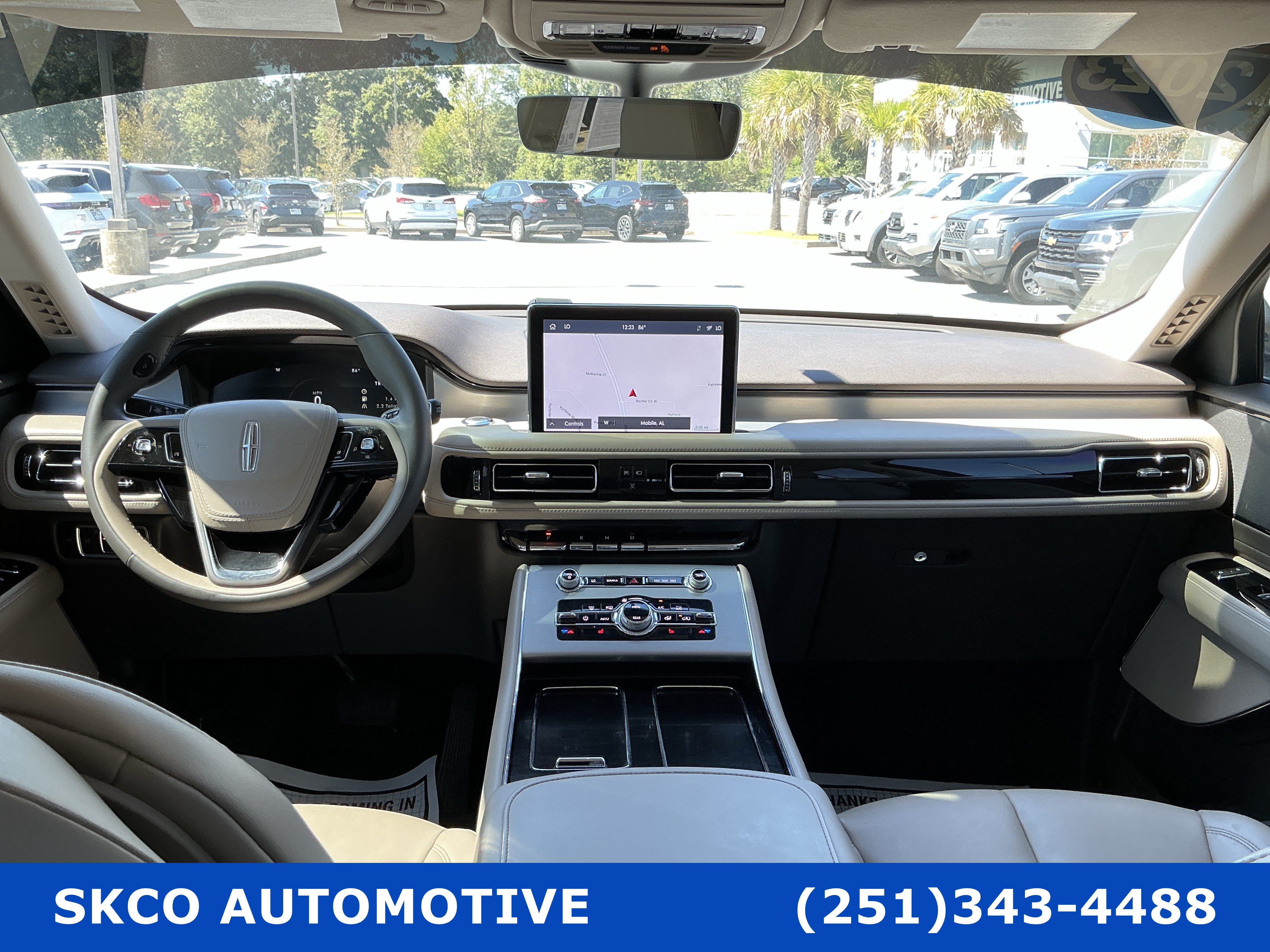 Used 2023 Lincoln Aviator 2WD w/ Premium Package image 15