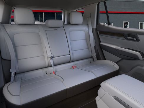 New 2026 GMC Terrain Denali w/ LPO, Black Badging Package image 17