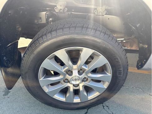 Used 2010 Toyota Tundra Limited image 19