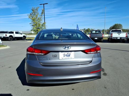Used 2018 Hyundai Elantra SEL w/ Winter Weather Package image 4