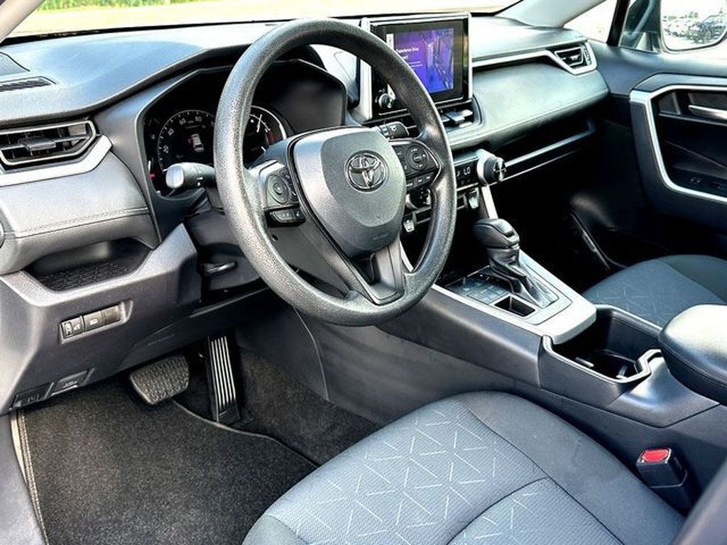 Certified 2025 Toyota RAV4 XLE AWD/4WD image 13