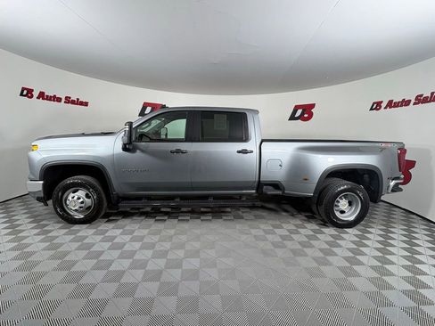 Used 2024 Chevrolet Silverado 3500 W/T AWD/4WD image 3