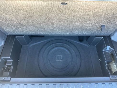 Used 2022 GMC Terrain SLE w/ Driver Convenience Package image 28