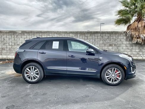 Certified 2025 Cadillac XT5 Sportv AWD/4WD image 39
