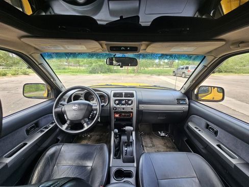 Used 2004 Nissan Xterra SE w/ (LTH) Rugged Leather Pkg AWD/4WD image 35
