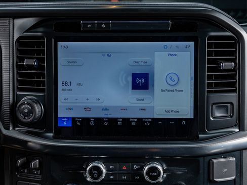 Used 2025 Ford F150 Lariat w/ Equipment Group 502A High image 25