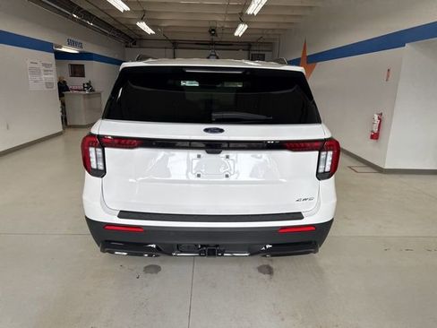 New 2026 Ford Explorer ST-Line w/ ST-Line Street Pack AWD/4WD image 5
