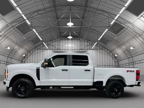Used 2024 Ford F250 XL w/ STX Appearance Package AWD/4WD image 2