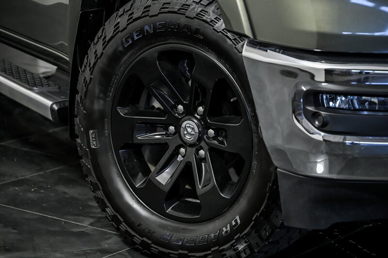 Used 2020 RAM 1500 Laramie AWD/4WD image 3