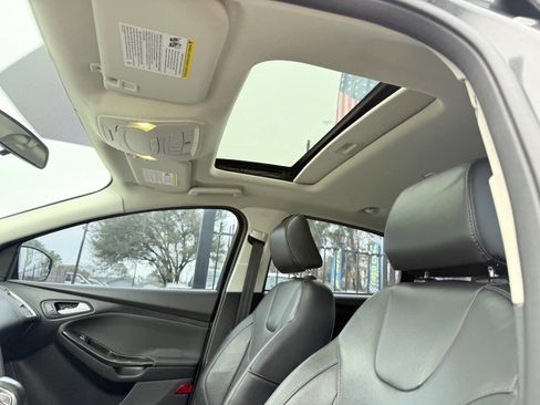 Used 2018 Ford Focus Titanium image 14