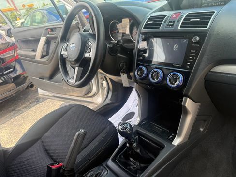 Used 2017 Subaru Forester 2.5i Premium AWD/4WD image 24