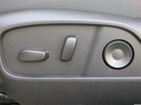 New 2026 Chevrolet Equinox RS w/ Convenience Package III image 23