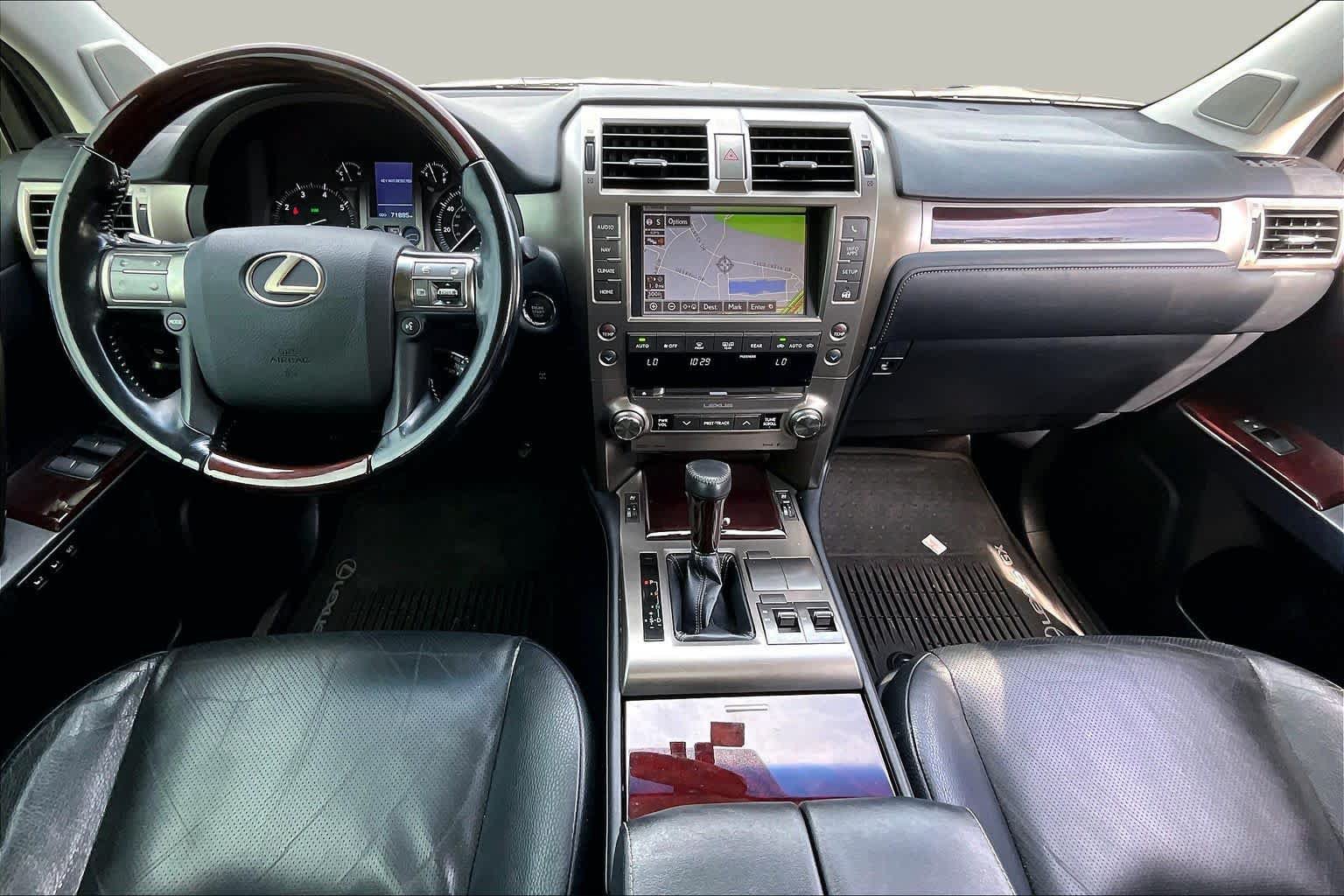 Used 2018 Lexus GX 460 Premium w/ Premium Package AWD/4WD image 14