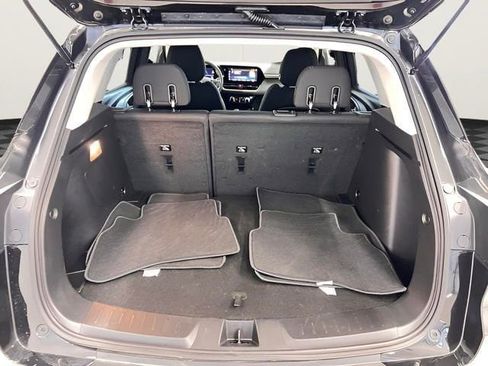 Used 2025 Chevrolet TrailBlazer LT w/ Driver Confidence Package image 11