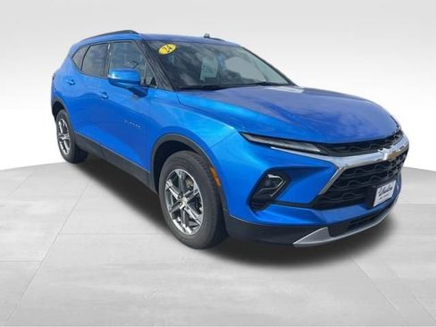 Used 2024 Chevrolet Blazer LT image 3