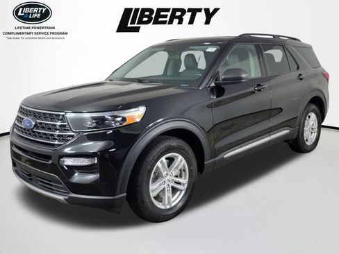 Certified 2022 Ford Explorer XLT w/ Equipment Group 202A AWD/4WD image 8