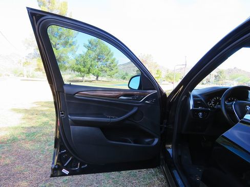 Used 2018 BMW X3 xDrive30i AWD/4WD image 21