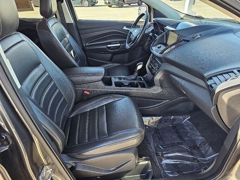 Used 2019 Ford Escape SEL image 17