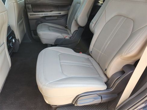 Used 2021 Ford Expedition Limited image 13