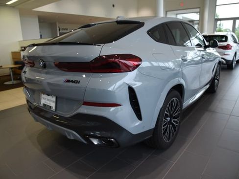 Used 2026 BMW X6 xDrive40i w/ Premium Package AWD/4WD image 3
