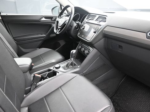 Used 2019 Volkswagen Tiguan SE w/ Panoramic Sunroof Package AWD/4WD image 26