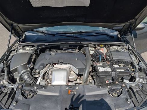 Used 2018 Buick Regal Preferred w/ Sights and Sounds Package AWD/4WD image 10