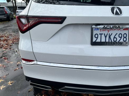 Used 2025 Acura MDX FWD image 14