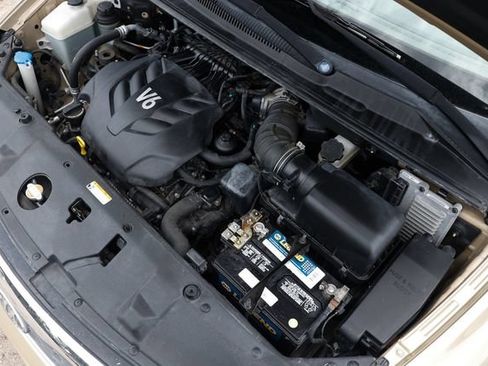 Used 2011 Kia Sedona EX w/ Luxury Pkg FWD image 52