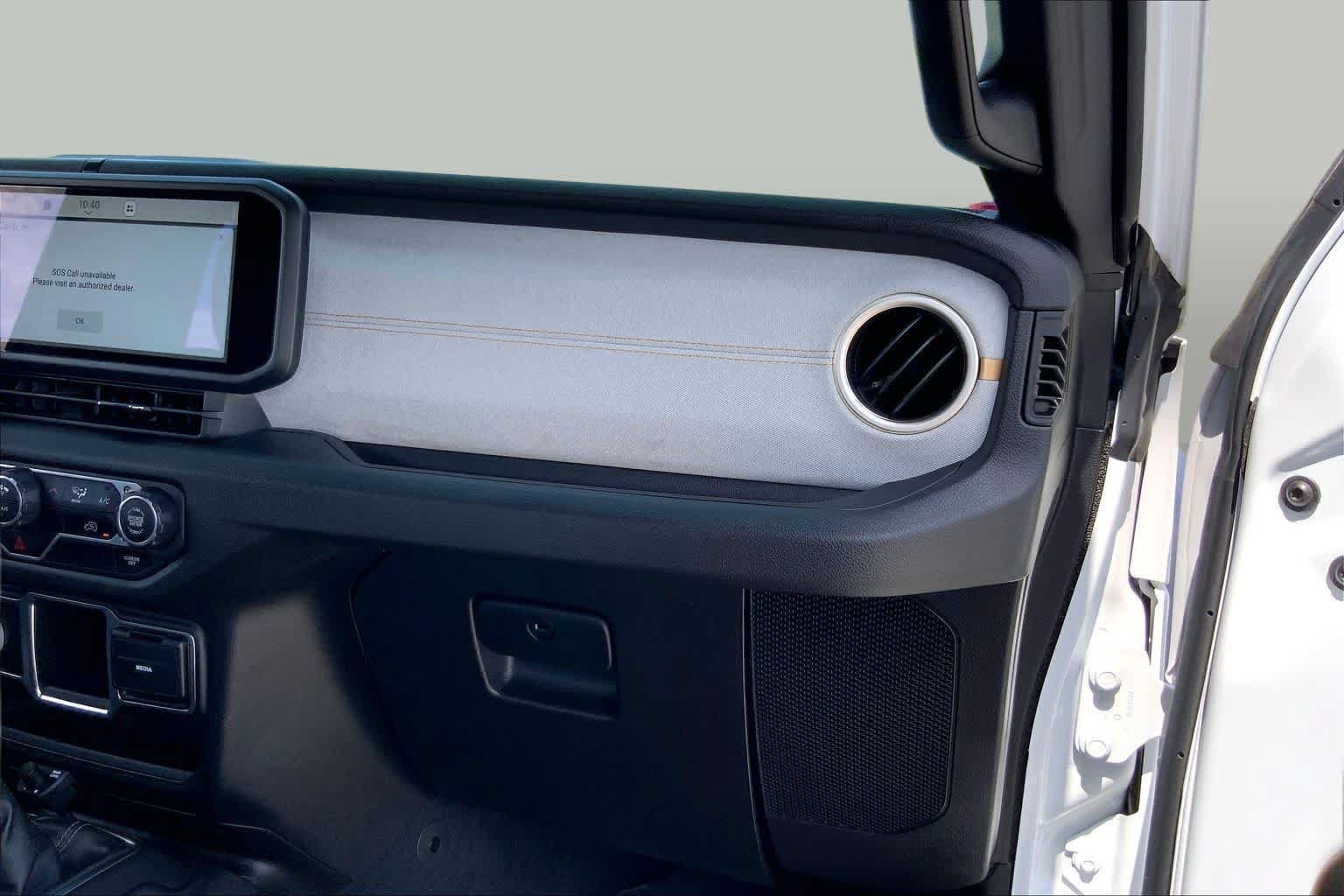 Used 2024 Jeep Wrangler Sport AWD/4WD image 18