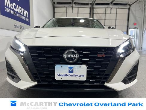 Used 2023 Nissan Altima 2.5 SR FWD image 10