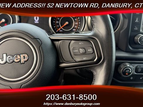 Used 2019 Jeep Wrangler Sport AWD/4WD image 17