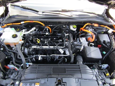 Used 2022 Ford Escape SE w/ Convenience Package FWD image 38