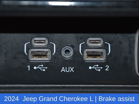 Used 2024 Jeep Grand Cherokee L Limited w/ Luxury Tech Group II image 20