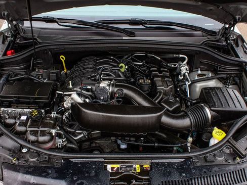Used 2025 Dodge Durango GT AWD/4WD image 49