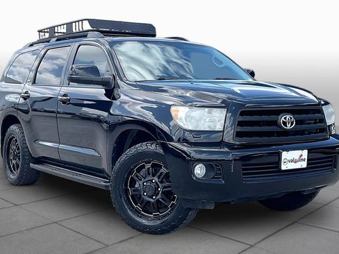 Used 2016 Toyota Sequoia SR5 RWD image 3