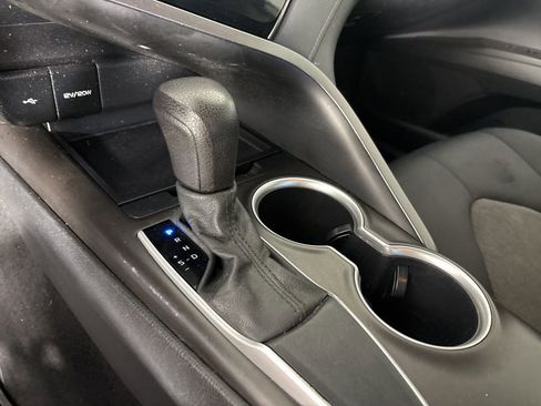 Used 2021 Toyota Camry LE FWD image 19