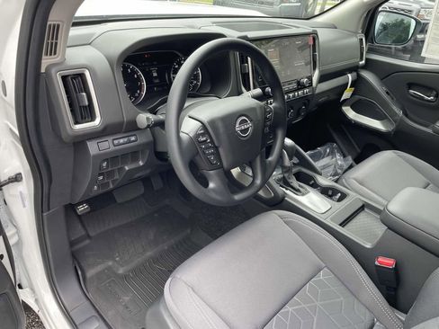 New 2025 Nissan Frontier SV image 12