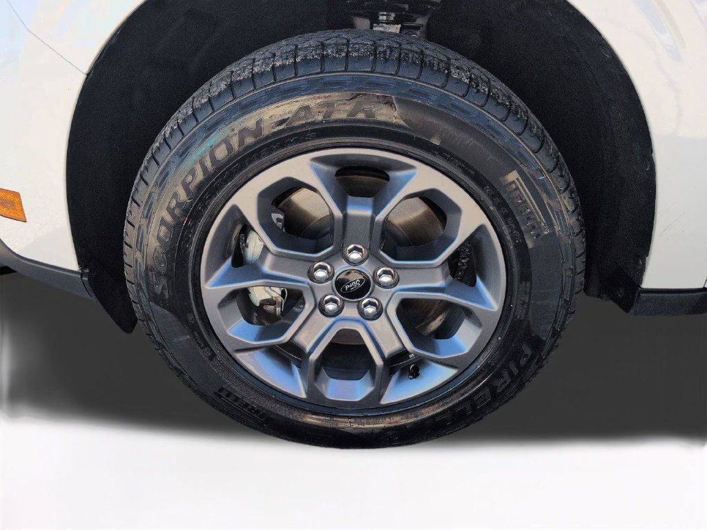 Used 2025 Ford Maverick XLT w/ XLT Luxury Package AWD/4WD image 13