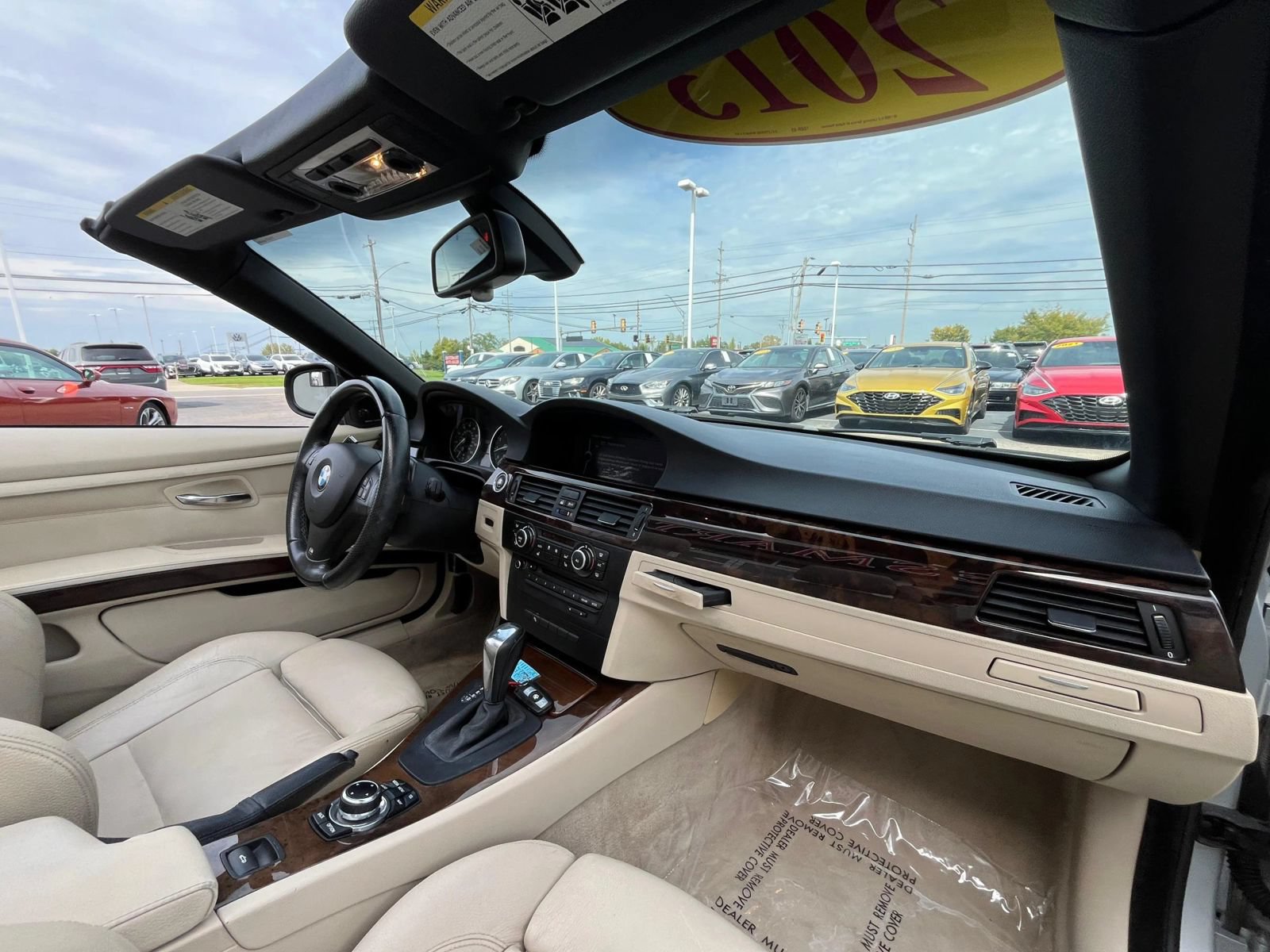 Used 2013 BMW 328i Convertible w/ M Sport Pkg RWD image 33