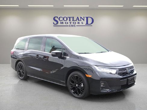 Used 2025 Honda Odyssey Sport-L image 4