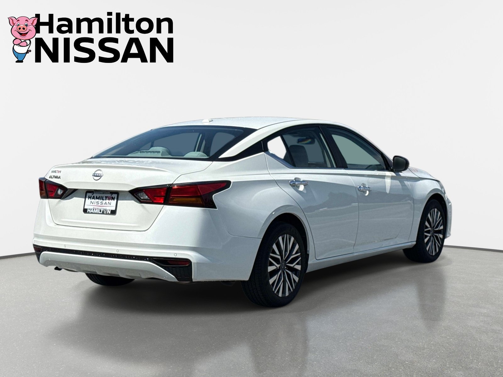 Used 2025 Nissan Altima 2.5 SV FWD image 2